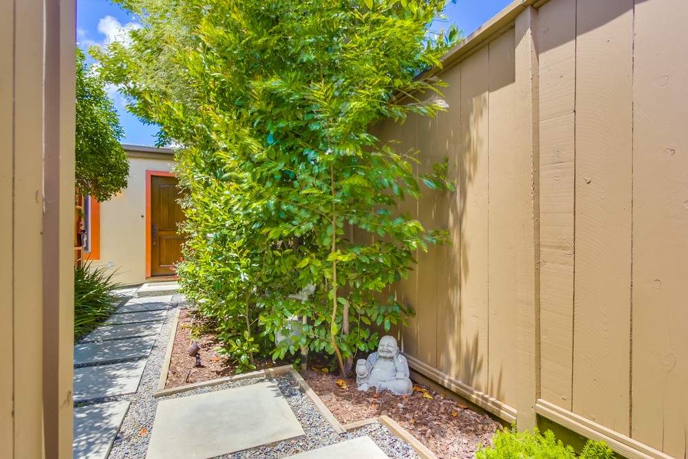 Virtual tour photo 5 of 52 for 2932 Vancouver Ave