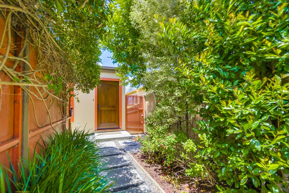 Virtual tour photo 6 of 52 for 2932 Vancouver Ave