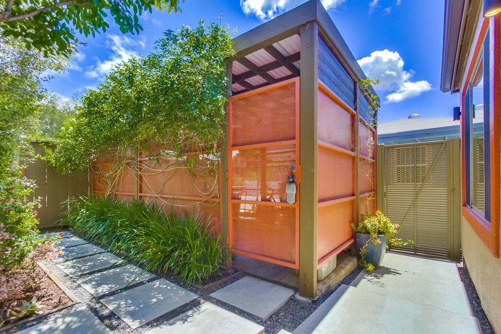 Virtual tour photo 7 of 52 for 2932 Vancouver Ave