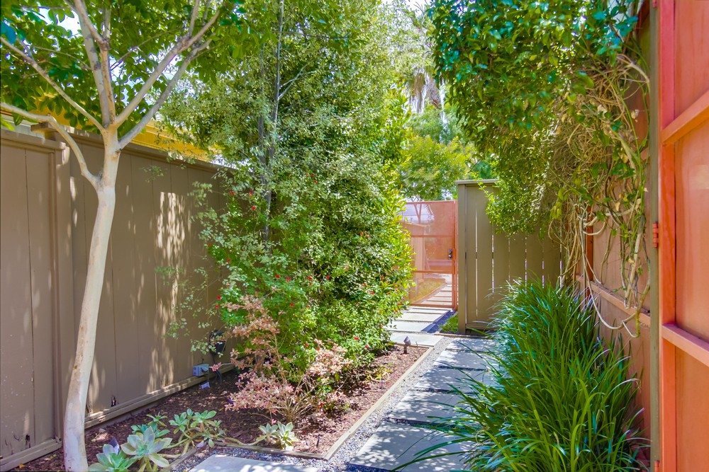 Virtual tour photo 8 of 52 for 2932 Vancouver Ave