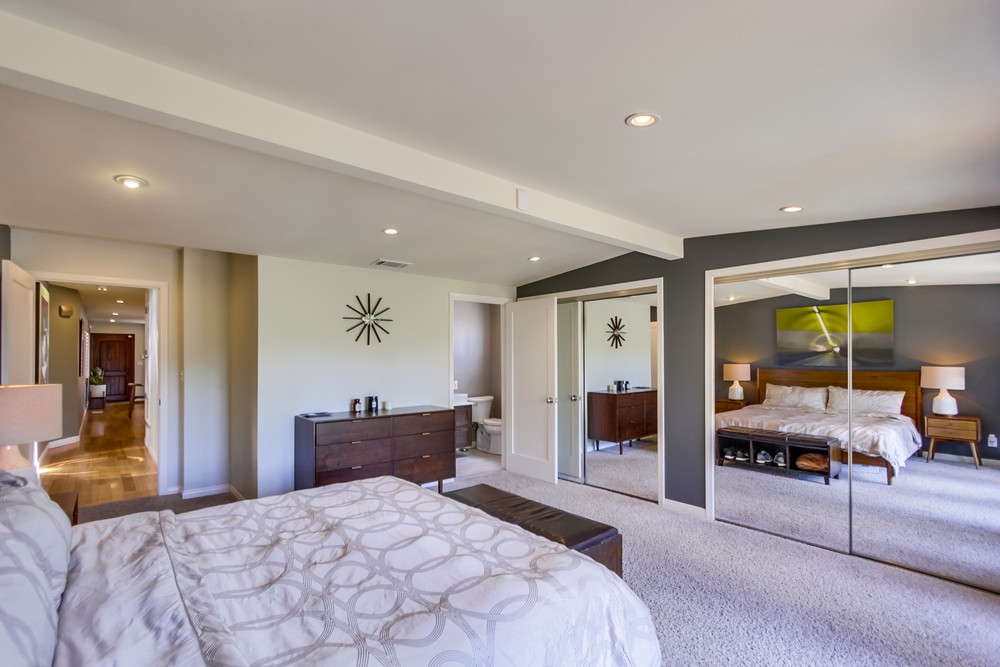 Virtual tour photo 25 of 52 for 2932 Vancouver Ave