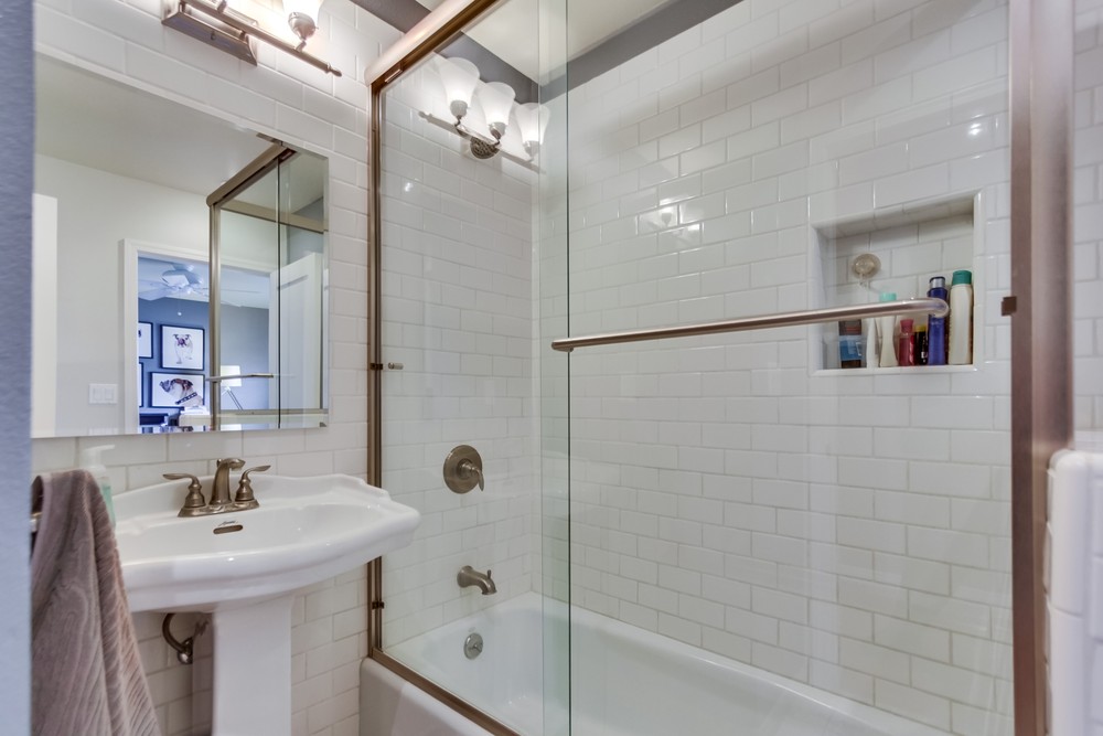 Virtual tour photo 35 of 52 for 2932 Vancouver Ave