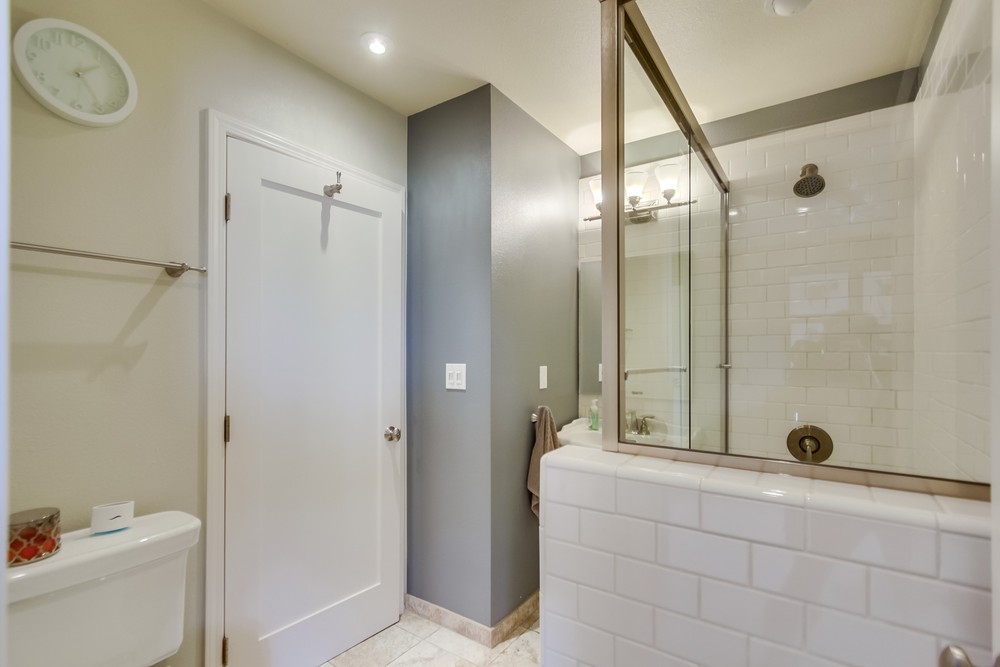 Virtual tour photo 36 of 52 for 2932 Vancouver Ave