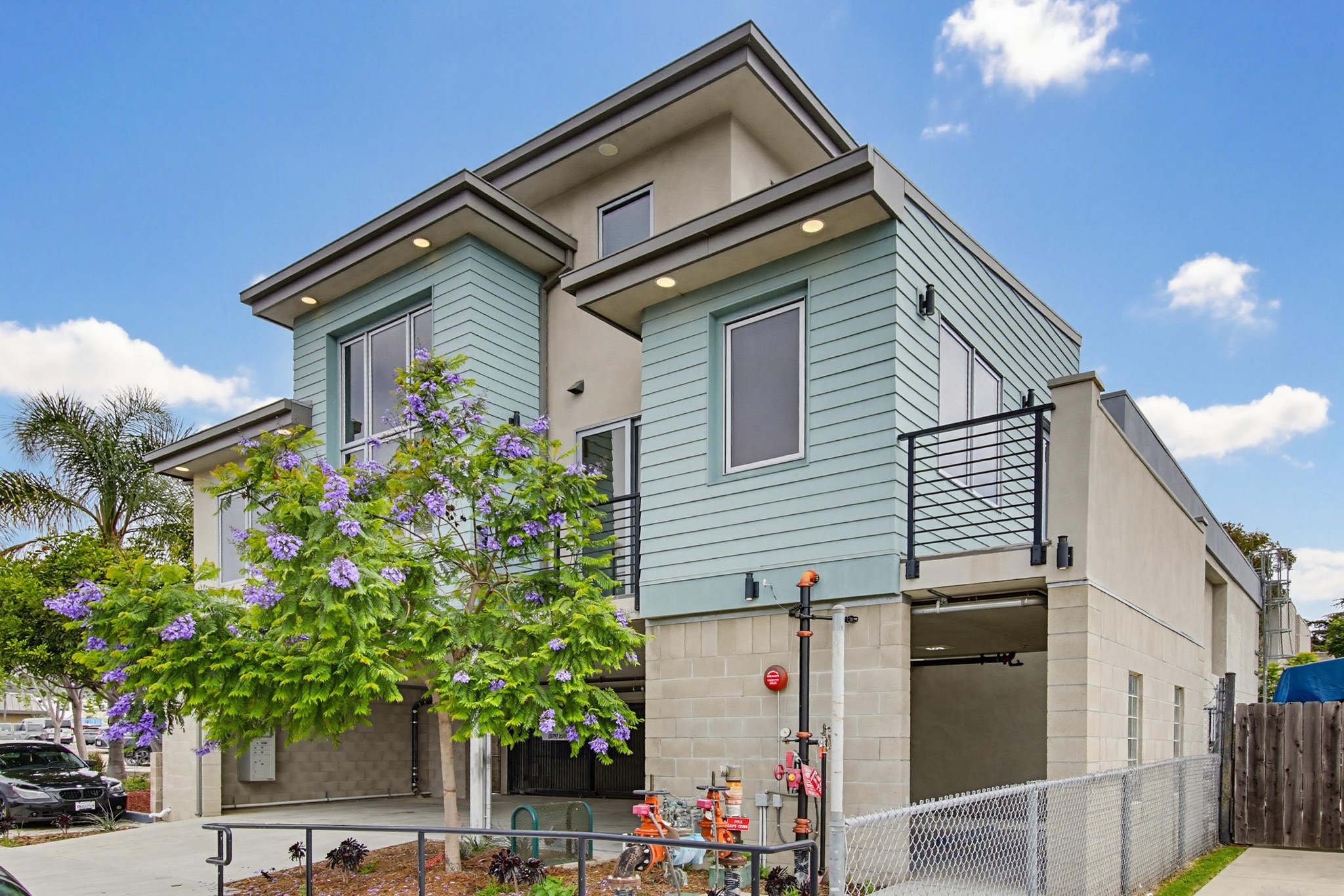 Virtual tour photo 4 of 49 for 2934 Ingelow St