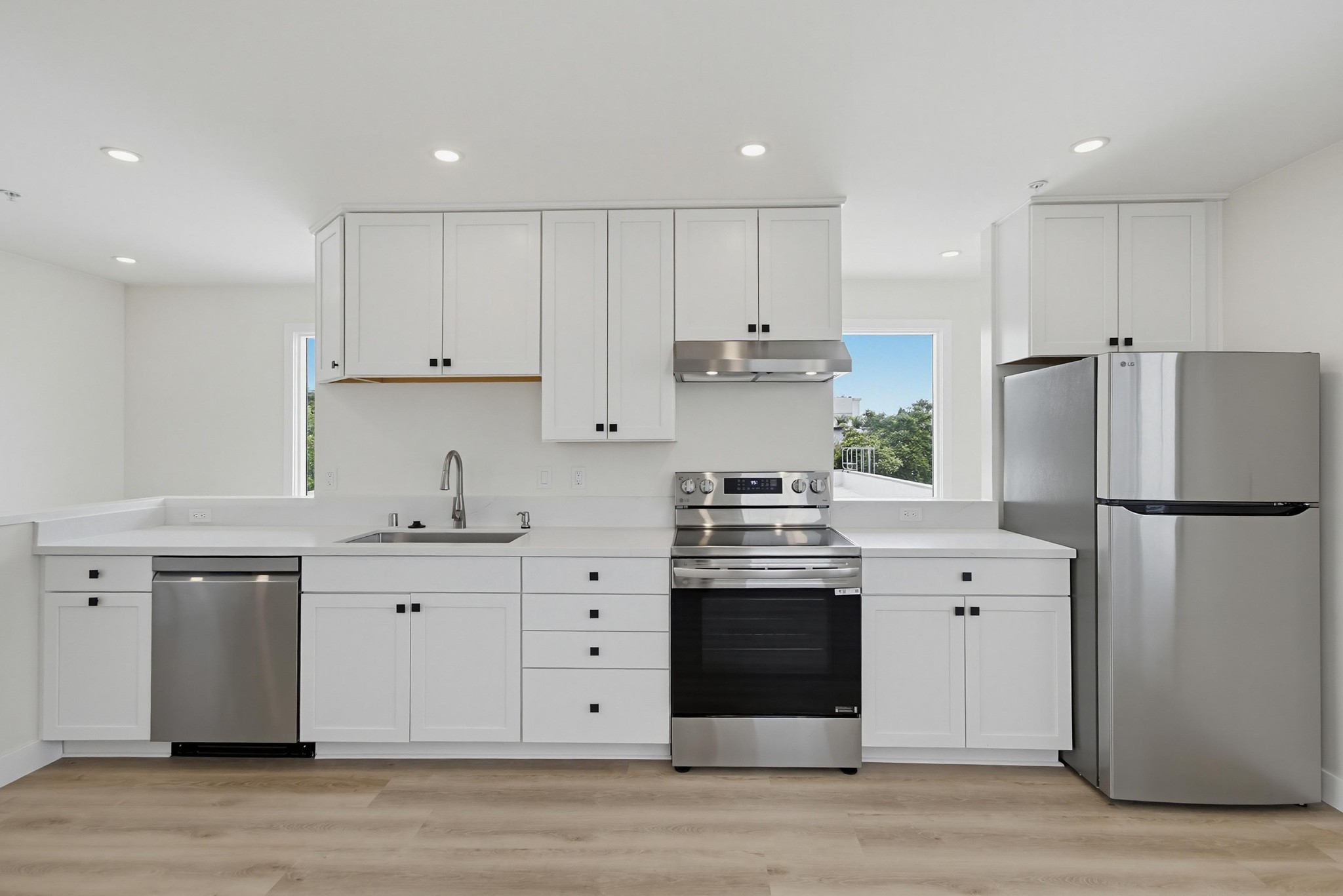 Virtual tour photo 13 of 49 for 2934 Ingelow St