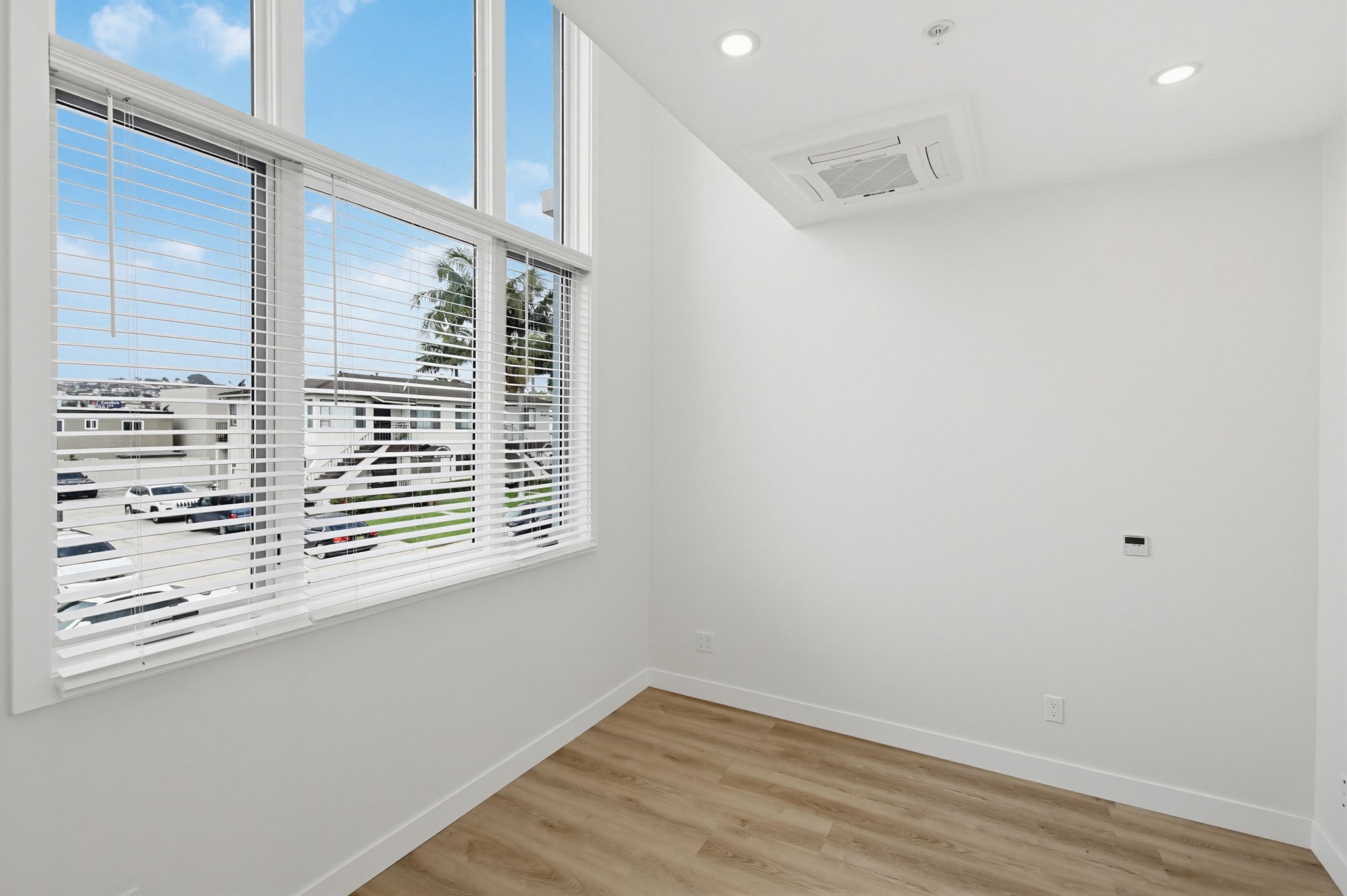 Virtual tour photo 23 of 49 for 2934 Ingelow St