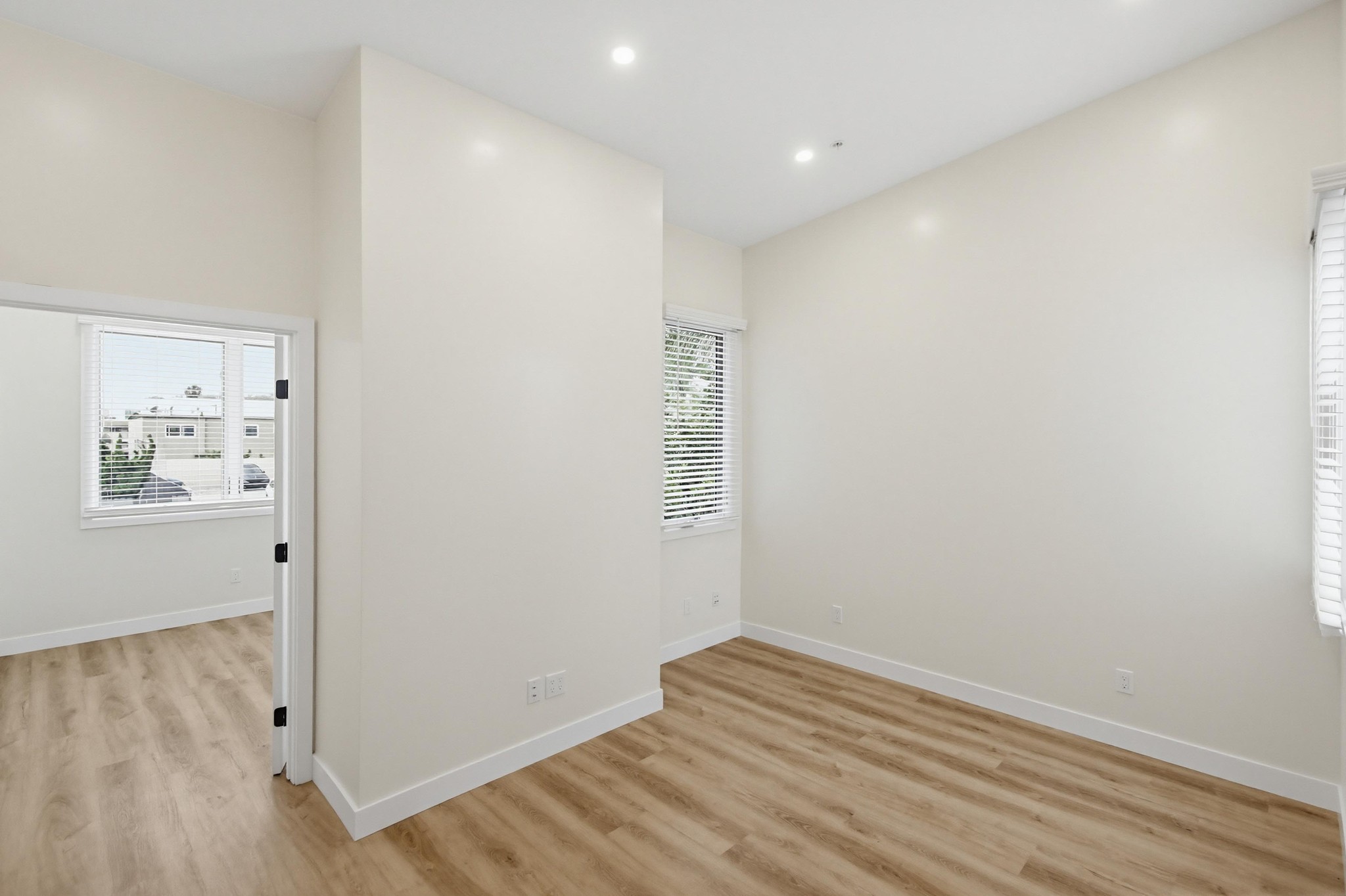 Virtual tour photo 34 of 49 for 2934 Ingelow St
