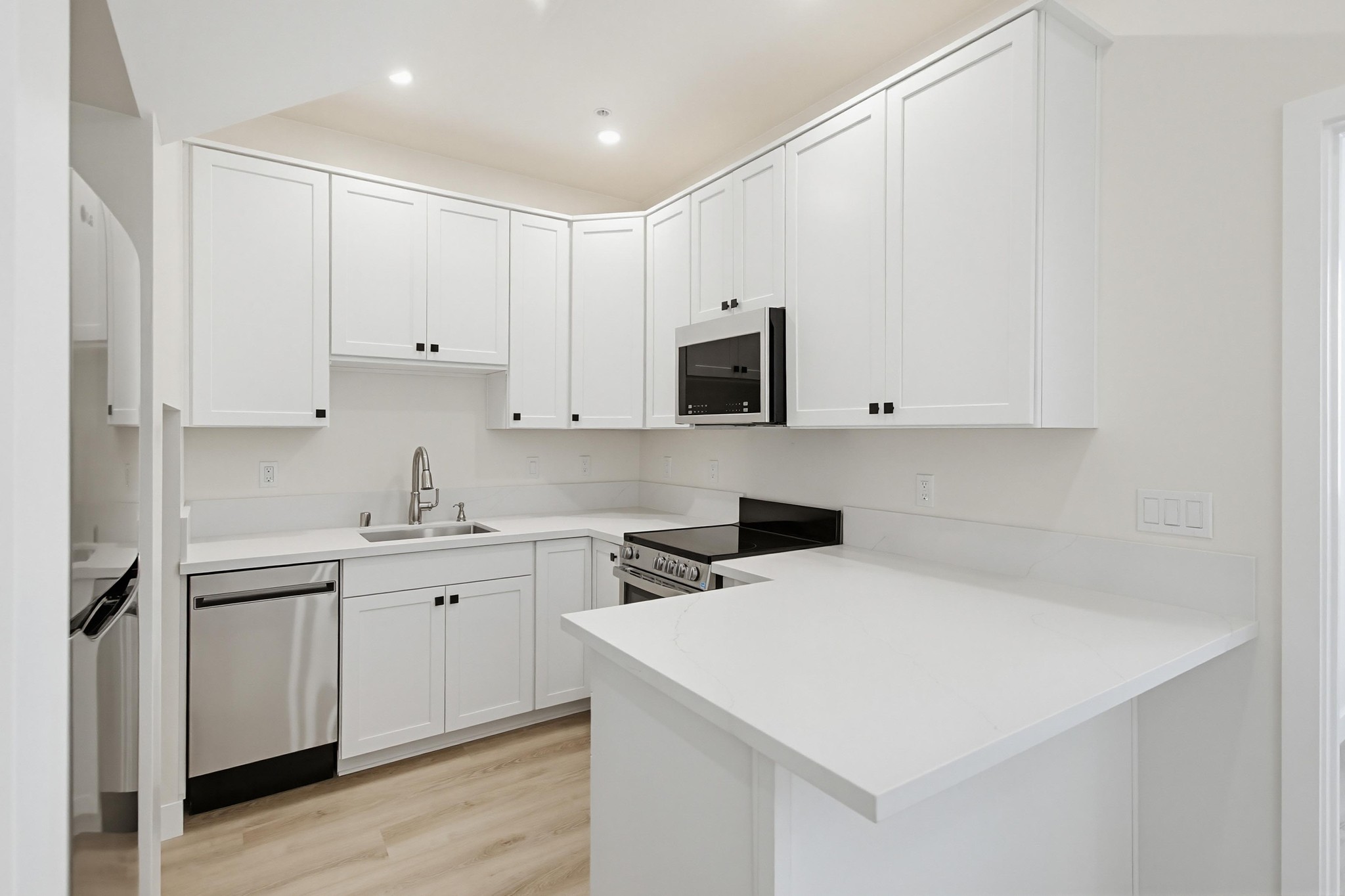 Virtual tour photo 39 of 49 for 2934 Ingelow St