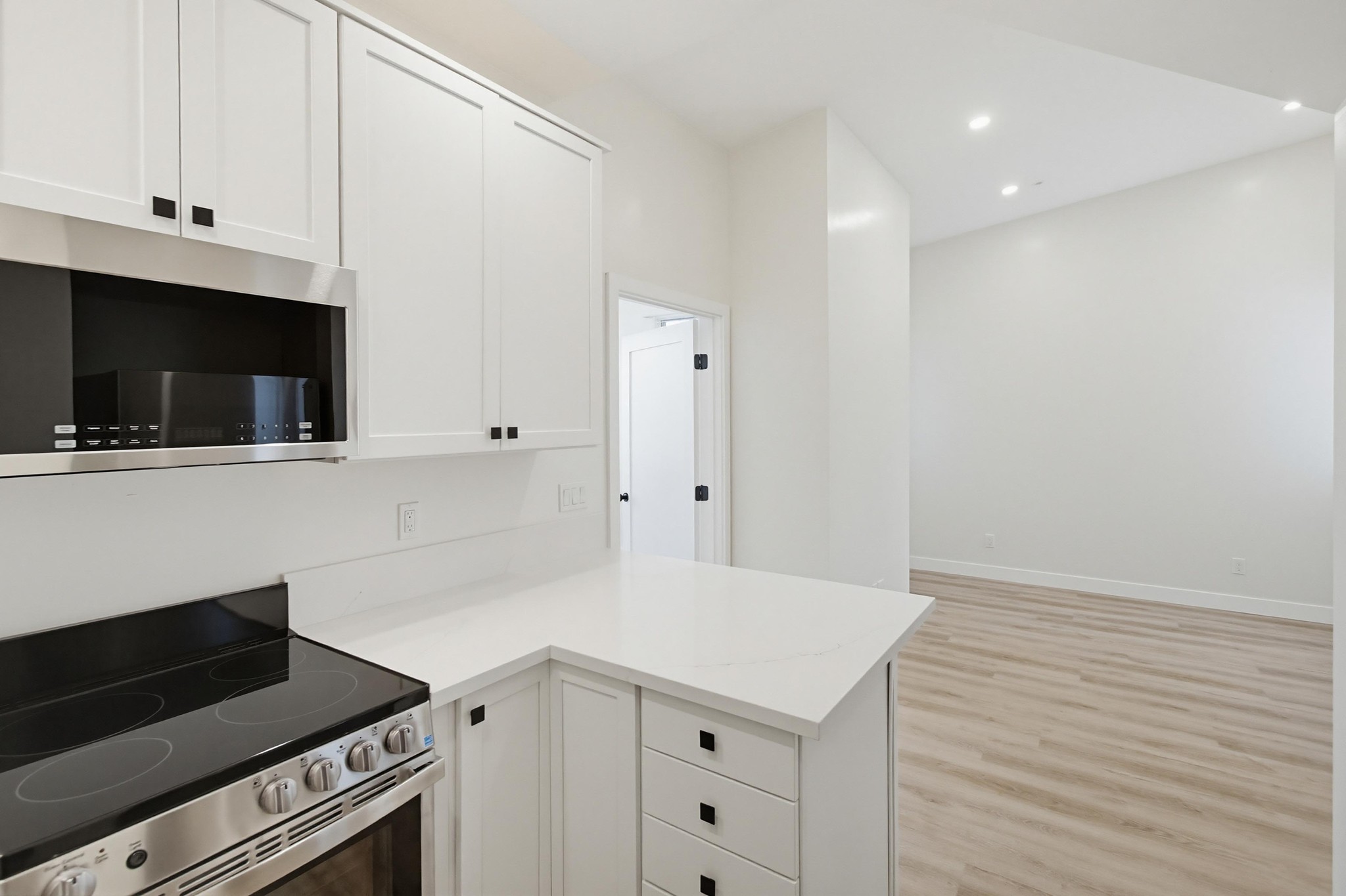 Virtual tour photo 41 of 49 for 2934 Ingelow St