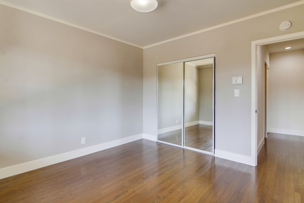 Virtual tour photo 39 of 62 for 2935 Bancroft St