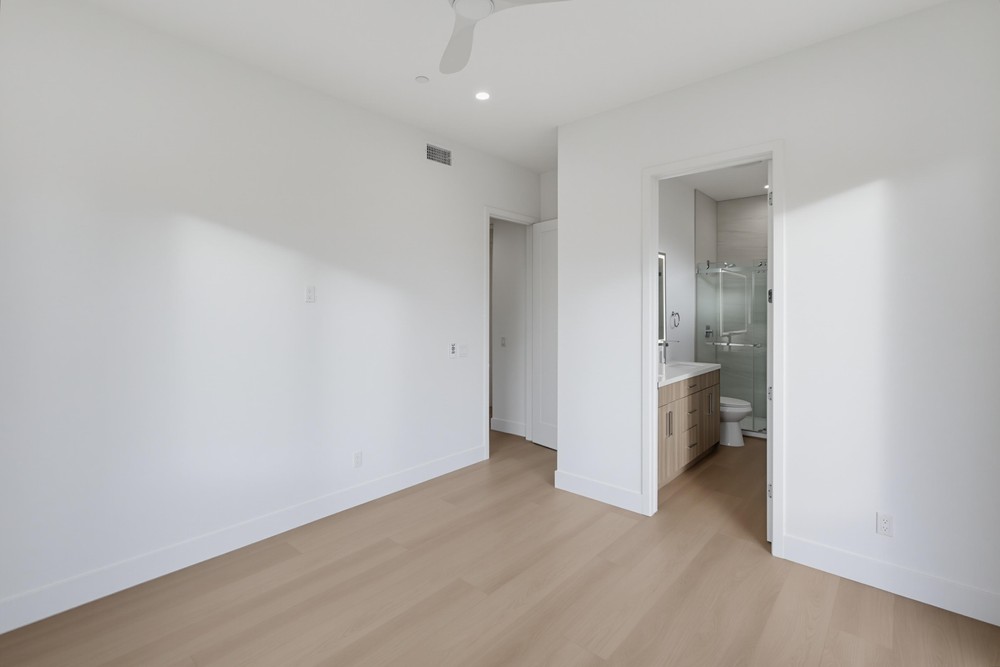 Virtual tour photo 72 of 170 for 2936 Fairfield St