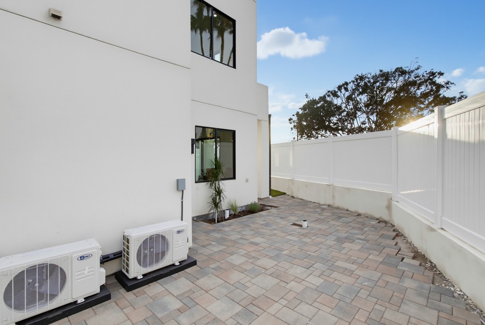 Virtual tour photo 160 of 170 for 2936 Fairfield St