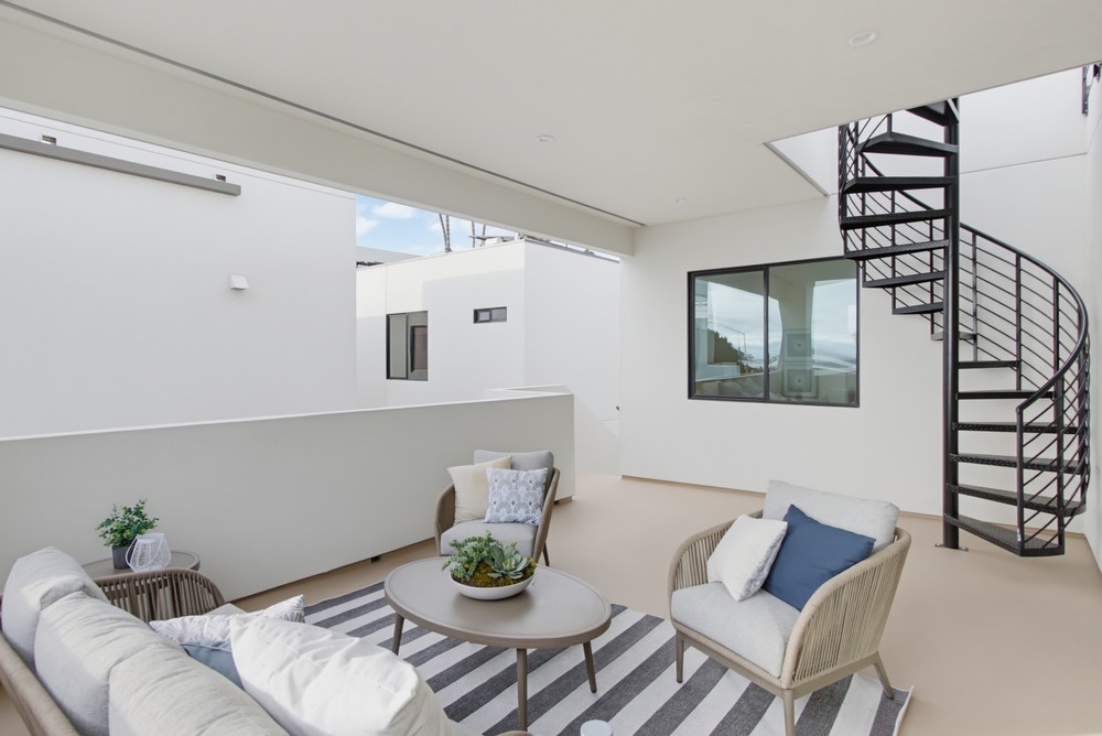 Virtual tour photo 7 of 84 for 2938 Fairfield St