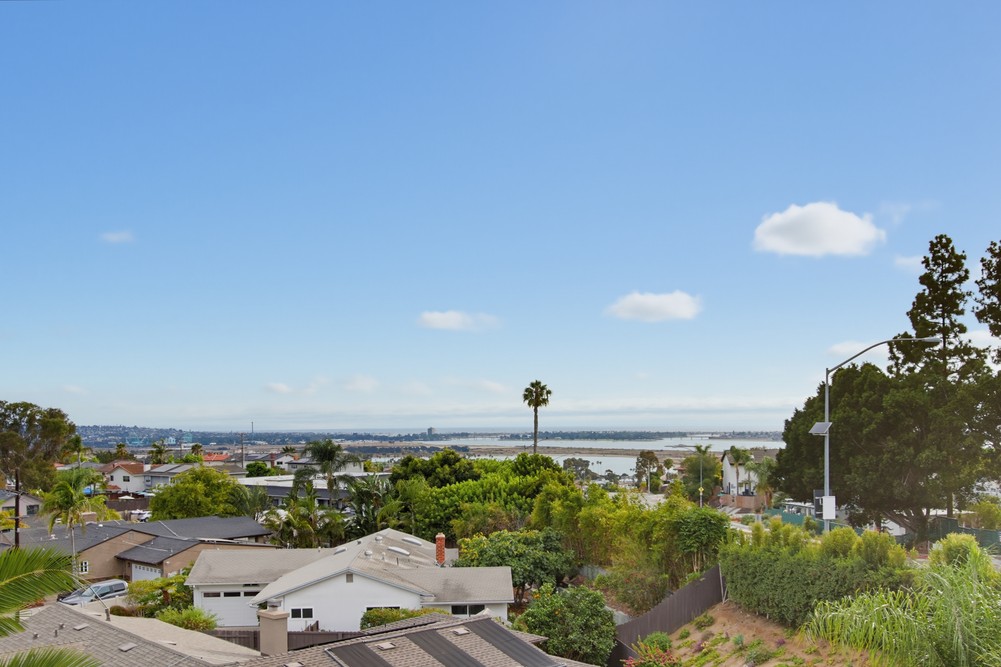 Virtual tour photo 10 of 84 for 2938 Fairfield St
