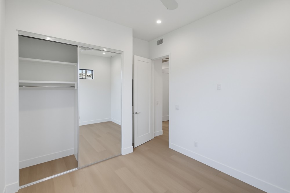 Virtual tour photo 35 of 84 for 2938 Fairfield St