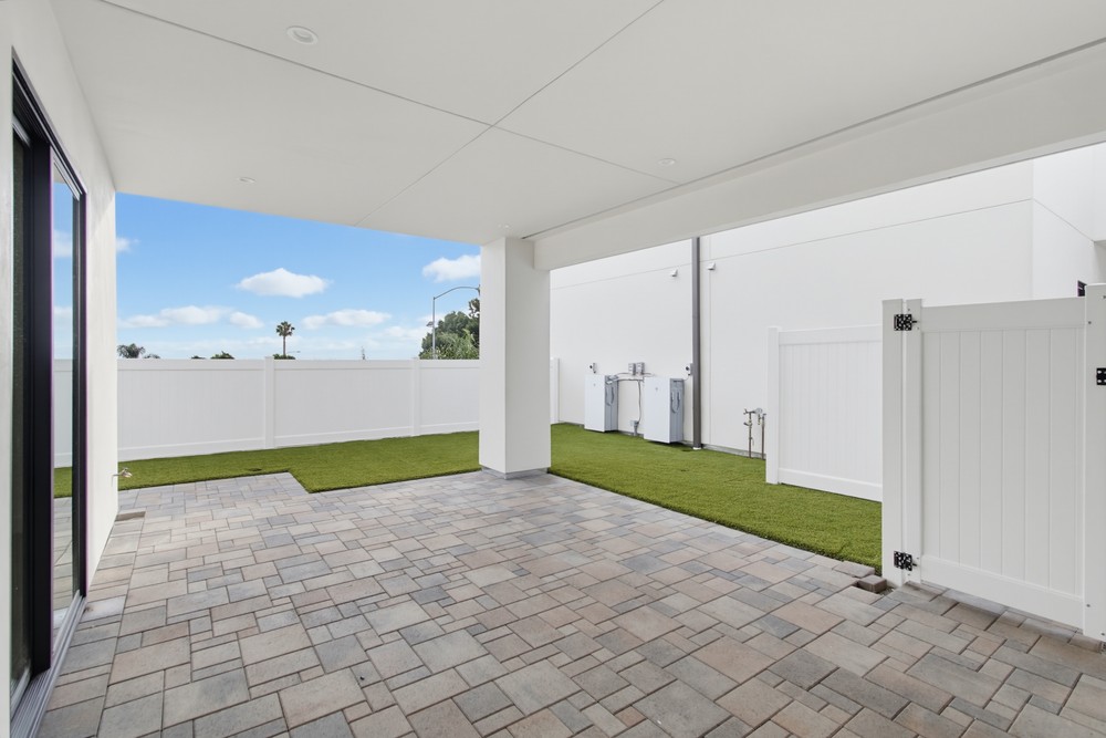 Virtual tour photo 48 of 84 for 2938 Fairfield St