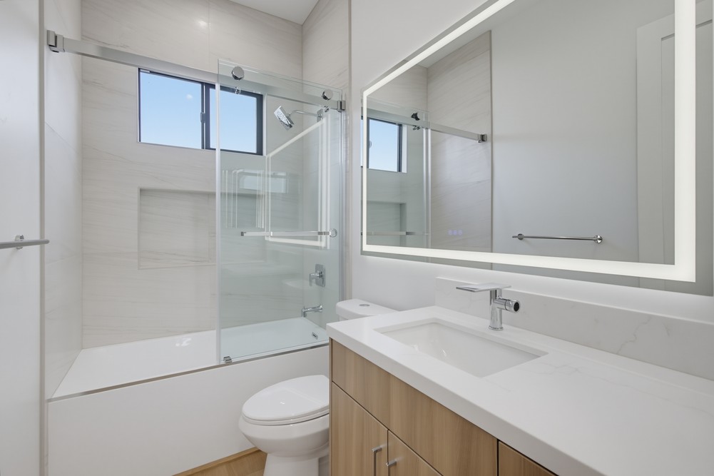 Virtual tour photo 72 of 84 for 2938 Fairfield St