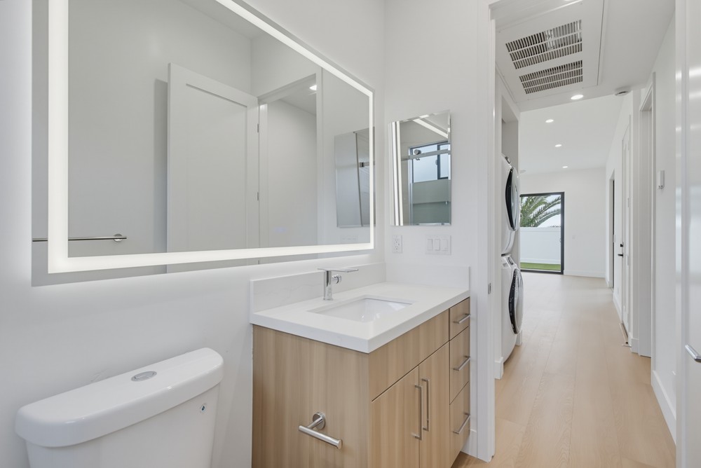 Virtual tour photo 73 of 84 for 2938 Fairfield St