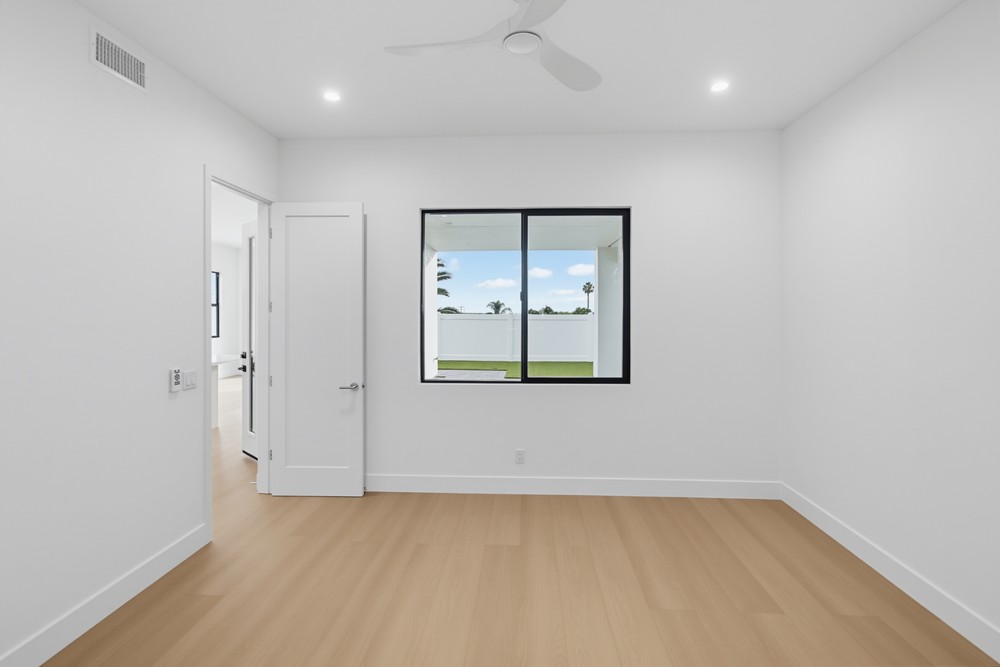 Virtual tour photo 76 of 84 for 2938 Fairfield St