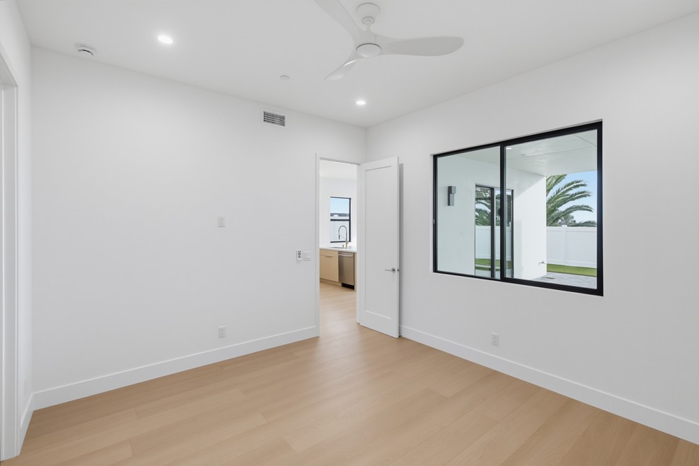 Virtual tour photo 78 of 84 for 2938 Fairfield St