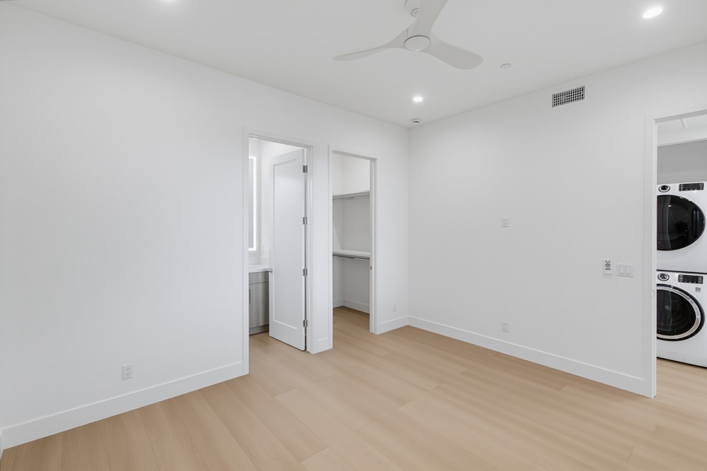 Virtual tour photo 79 of 84 for 2938 Fairfield St