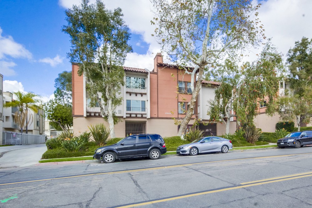 Virtual tour photo 3 of 50 for 2940 Broadway