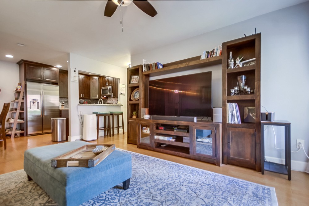 Virtual tour photo 16 of 50 for 2940 Broadway