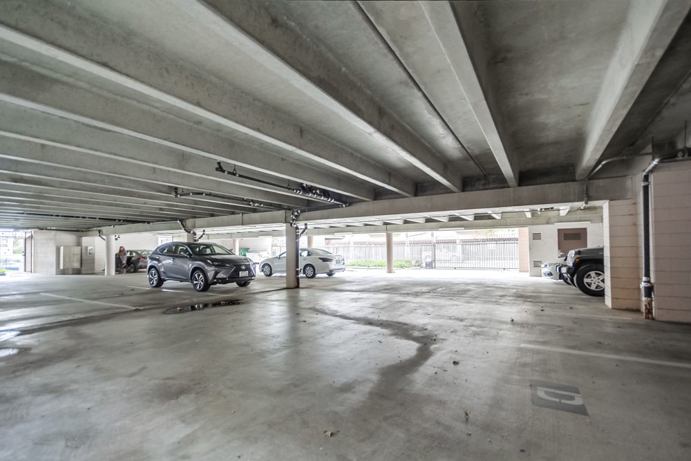 Virtual tour photo 43 of 50 for 2940 Broadway