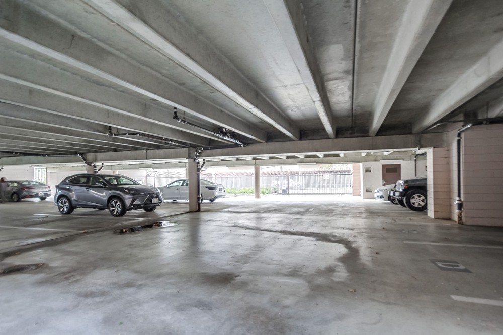 Virtual tour photo 44 of 50 for 2940 Broadway
