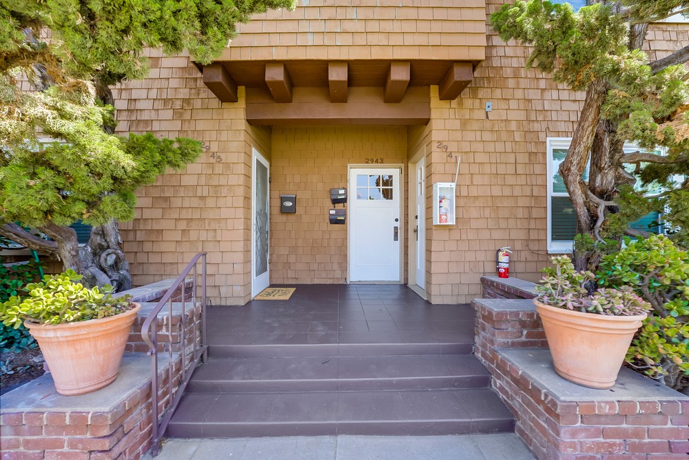 Virtual tour photo 6 of 55 for 2941 2nd Ave