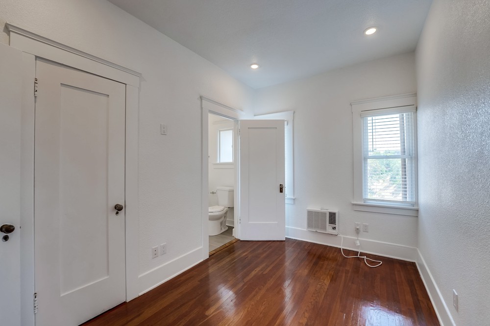 Virtual tour photo 48 of 55 for 2941 2nd Ave