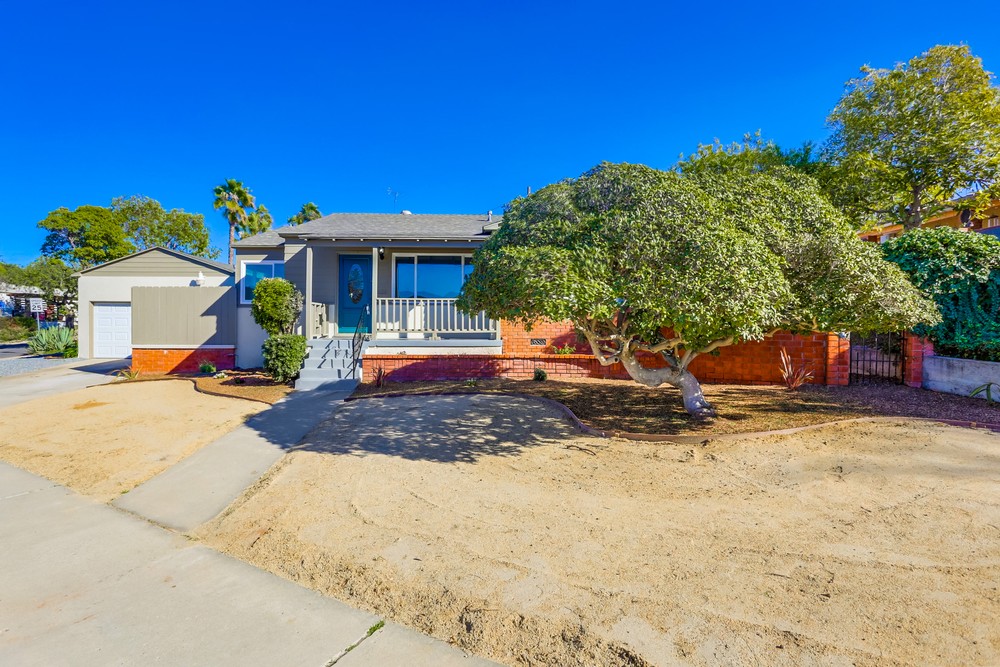 Virtual tour photo 1 of 37 for 2941 51st St
