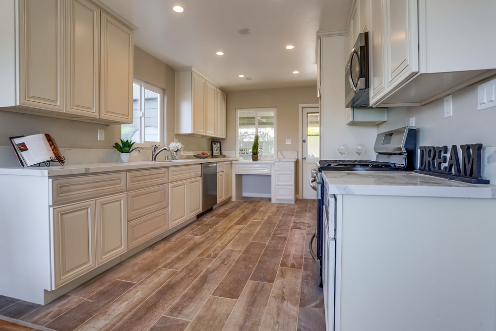 Virtual tour photo 18 of 37 for 2941 51st St