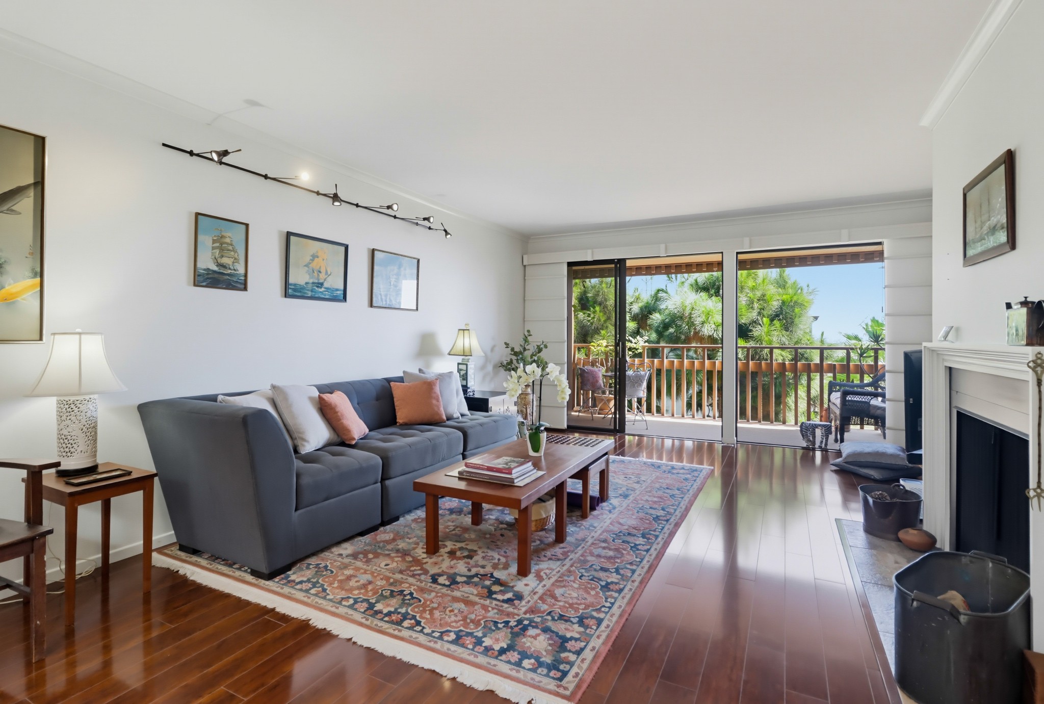 Virtual tour photo 15 of 69 for 2942 Lawrence St