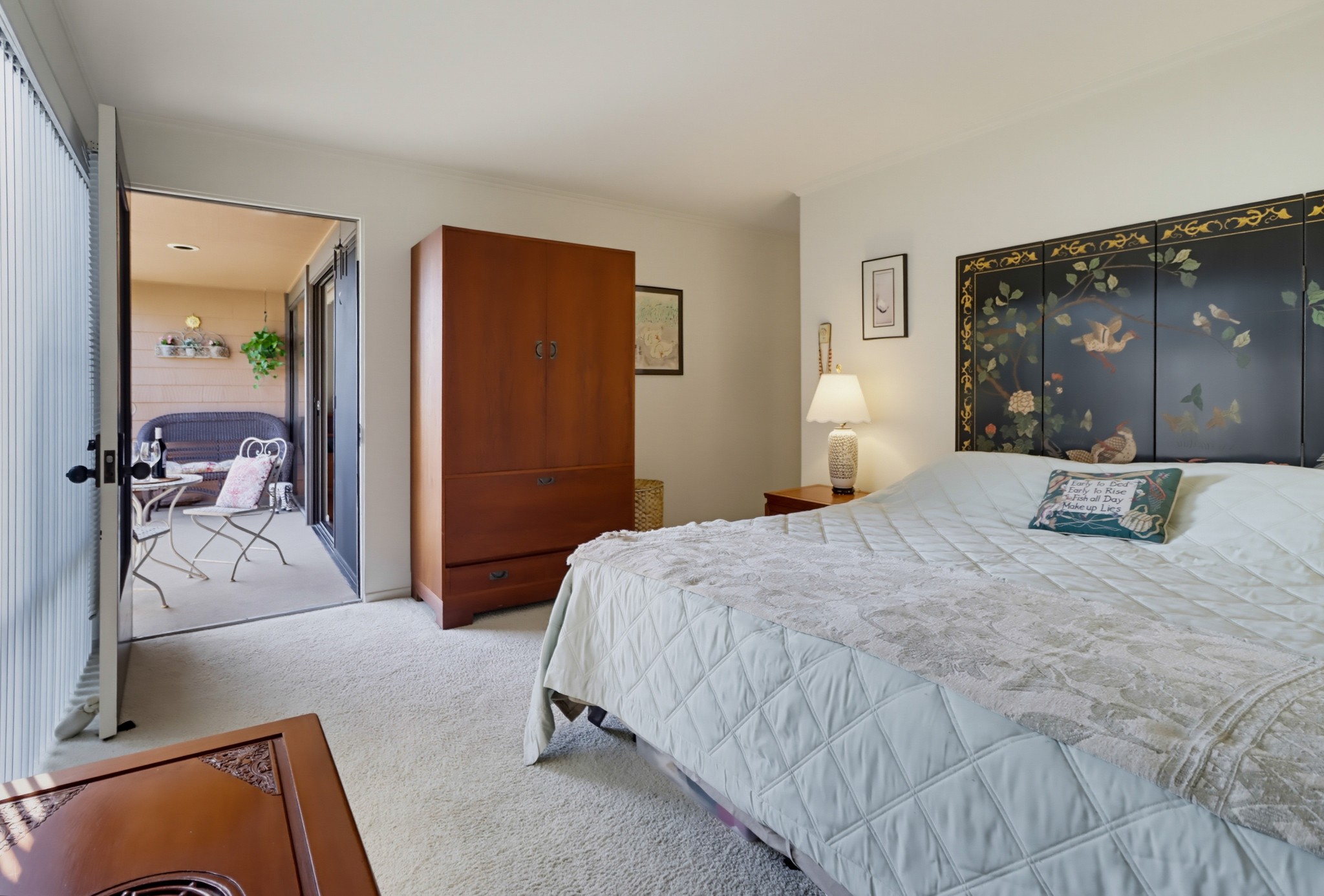 Virtual tour photo 31 of 69 for 2942 Lawrence St