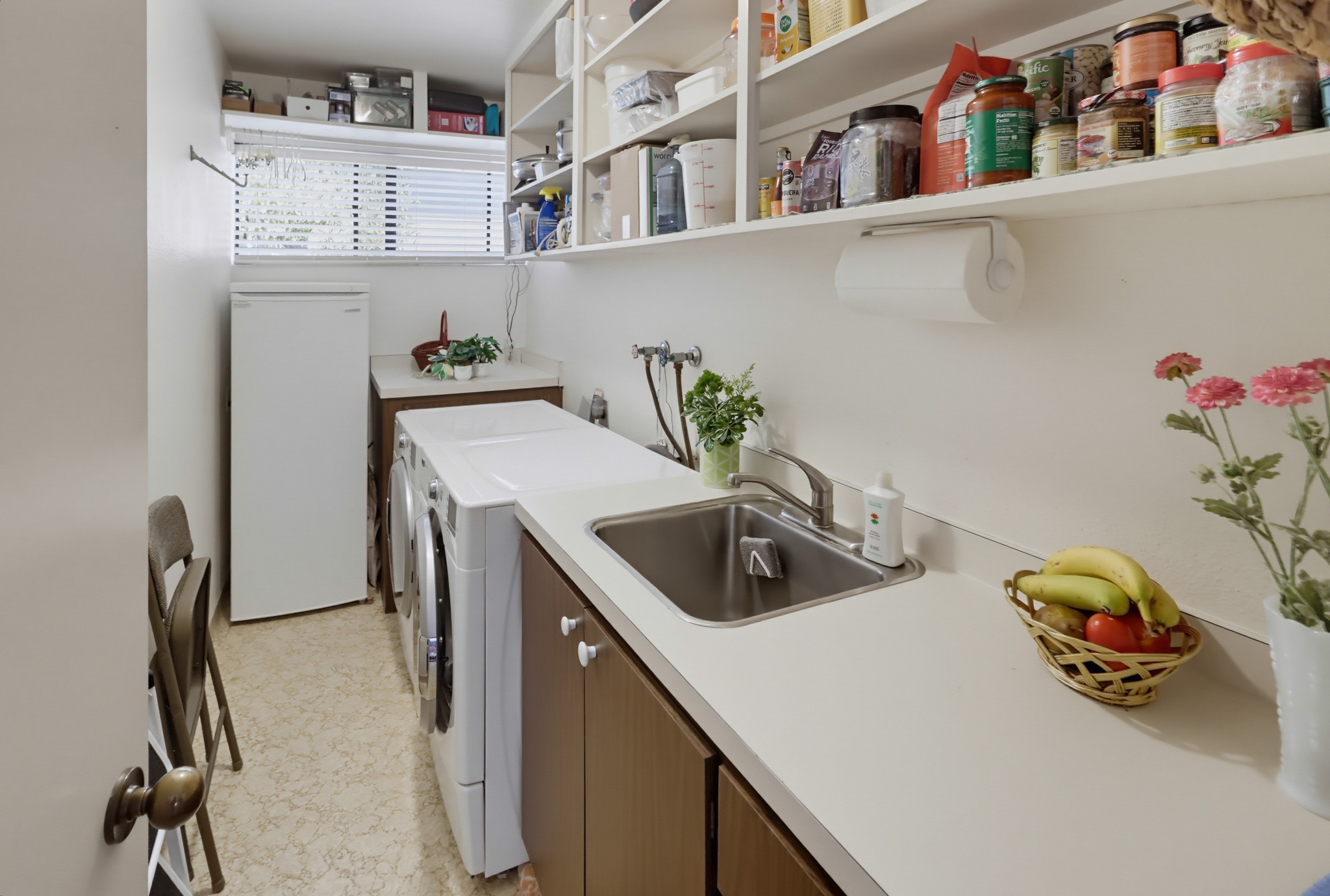 Virtual tour photo 47 of 69 for 2942 Lawrence St