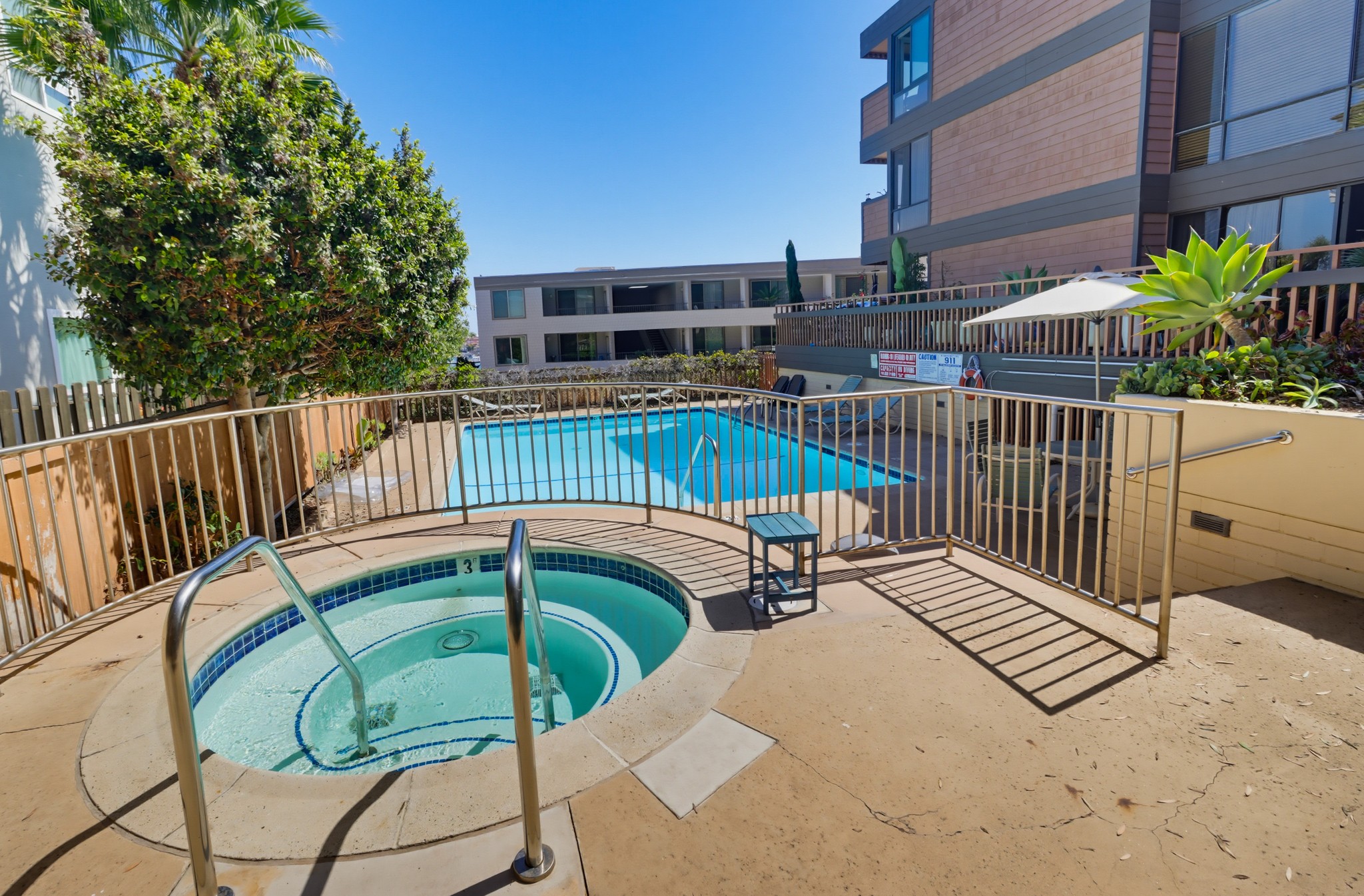 Virtual tour photo 62 of 69 for 2942 Lawrence St