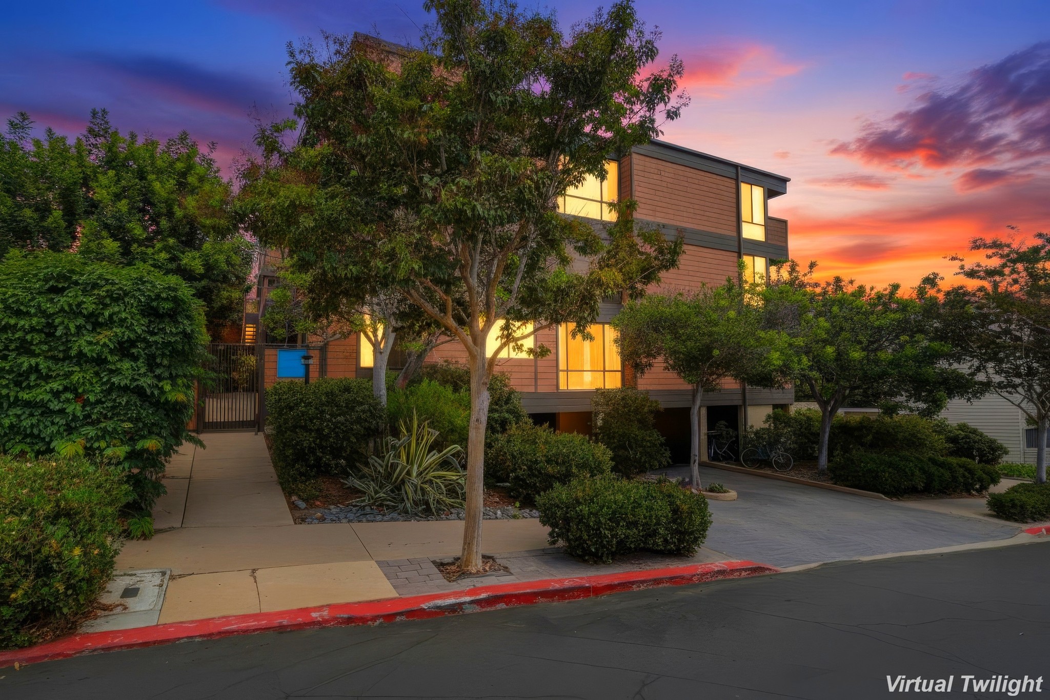 Virtual tour photo 70 of 69 for 2942 Lawrence St