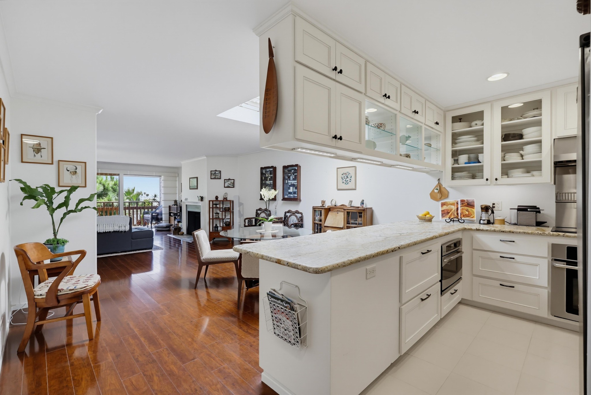 Virtual tour photo 13 of 90 for 2942 Lawrence St