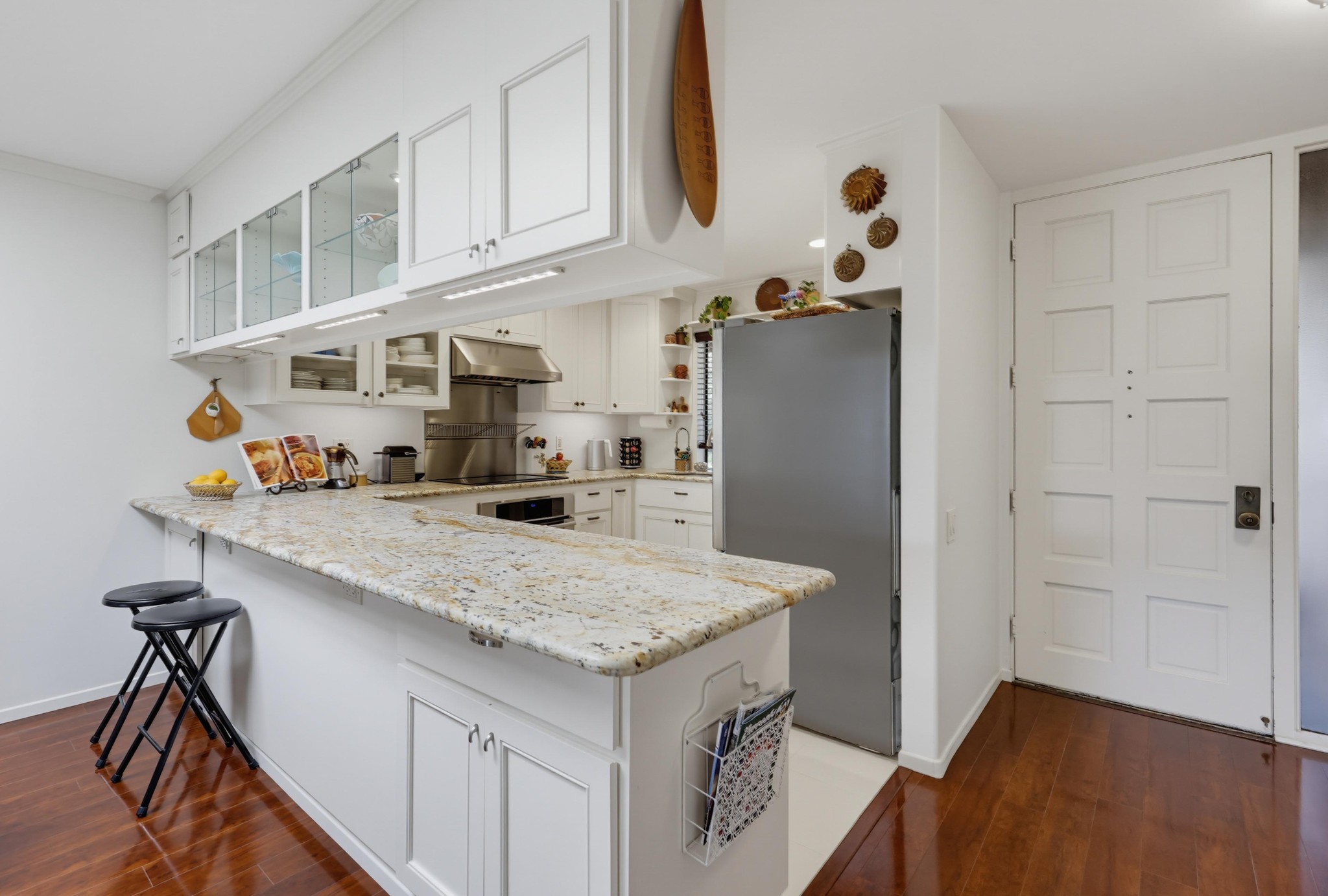 Virtual tour photo 14 of 90 for 2942 Lawrence St