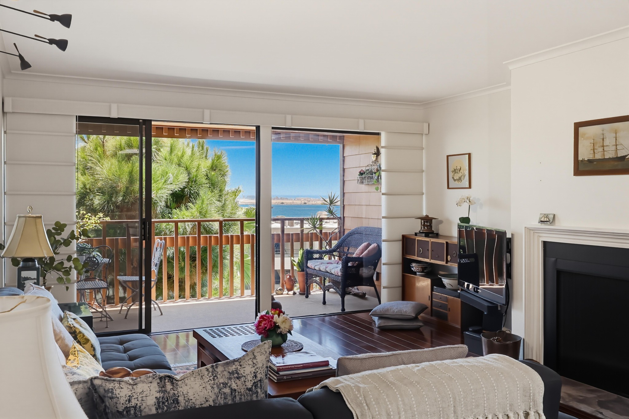 Virtual tour photo 30 of 90 for 2942 Lawrence St