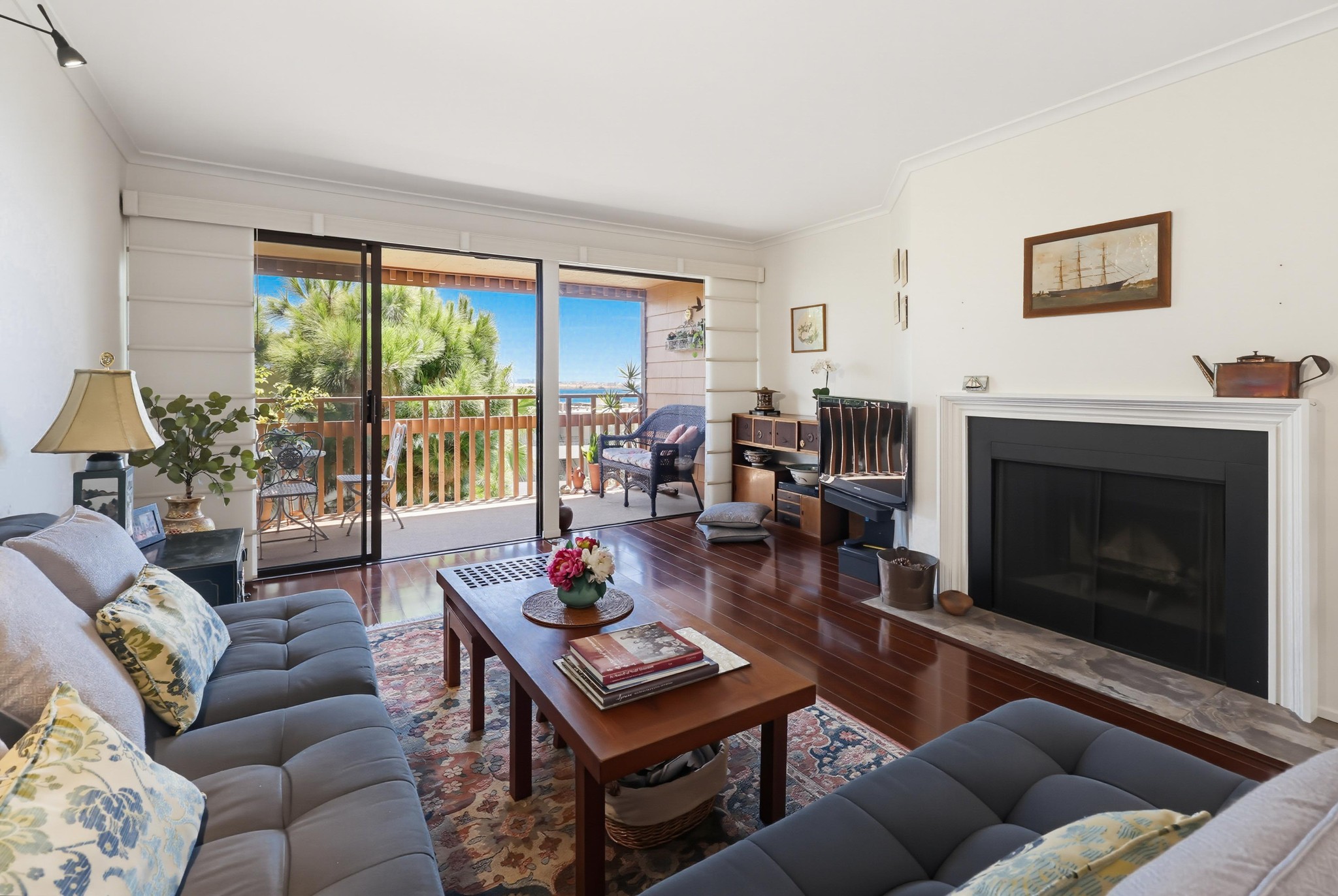 Virtual tour photo 32 of 90 for 2942 Lawrence St