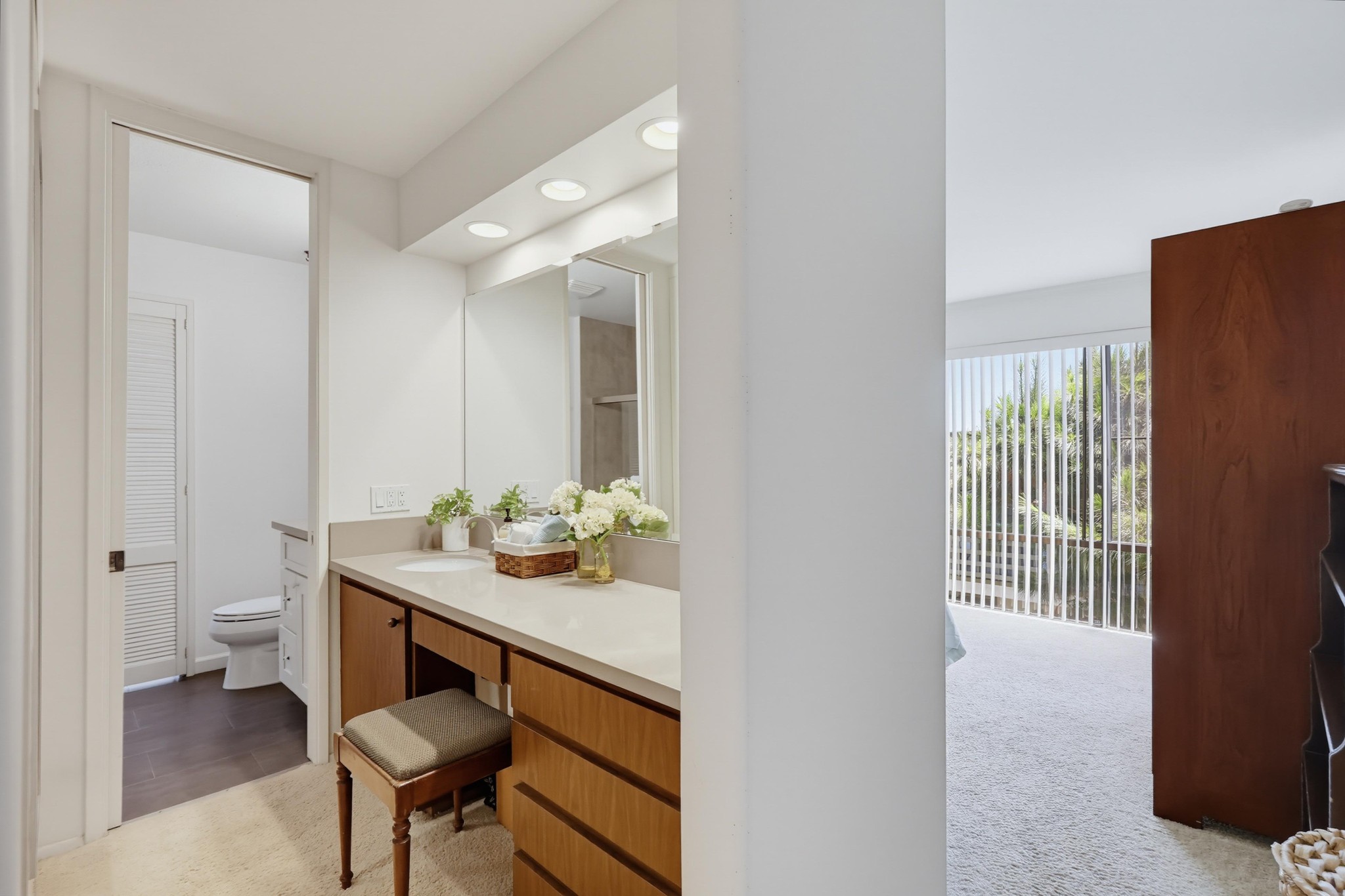 Virtual tour photo 50 of 90 for 2942 Lawrence St