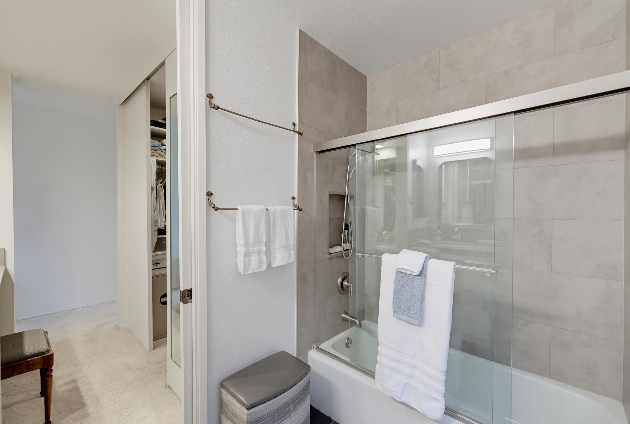 Virtual tour photo 55 of 90 for 2942 Lawrence St