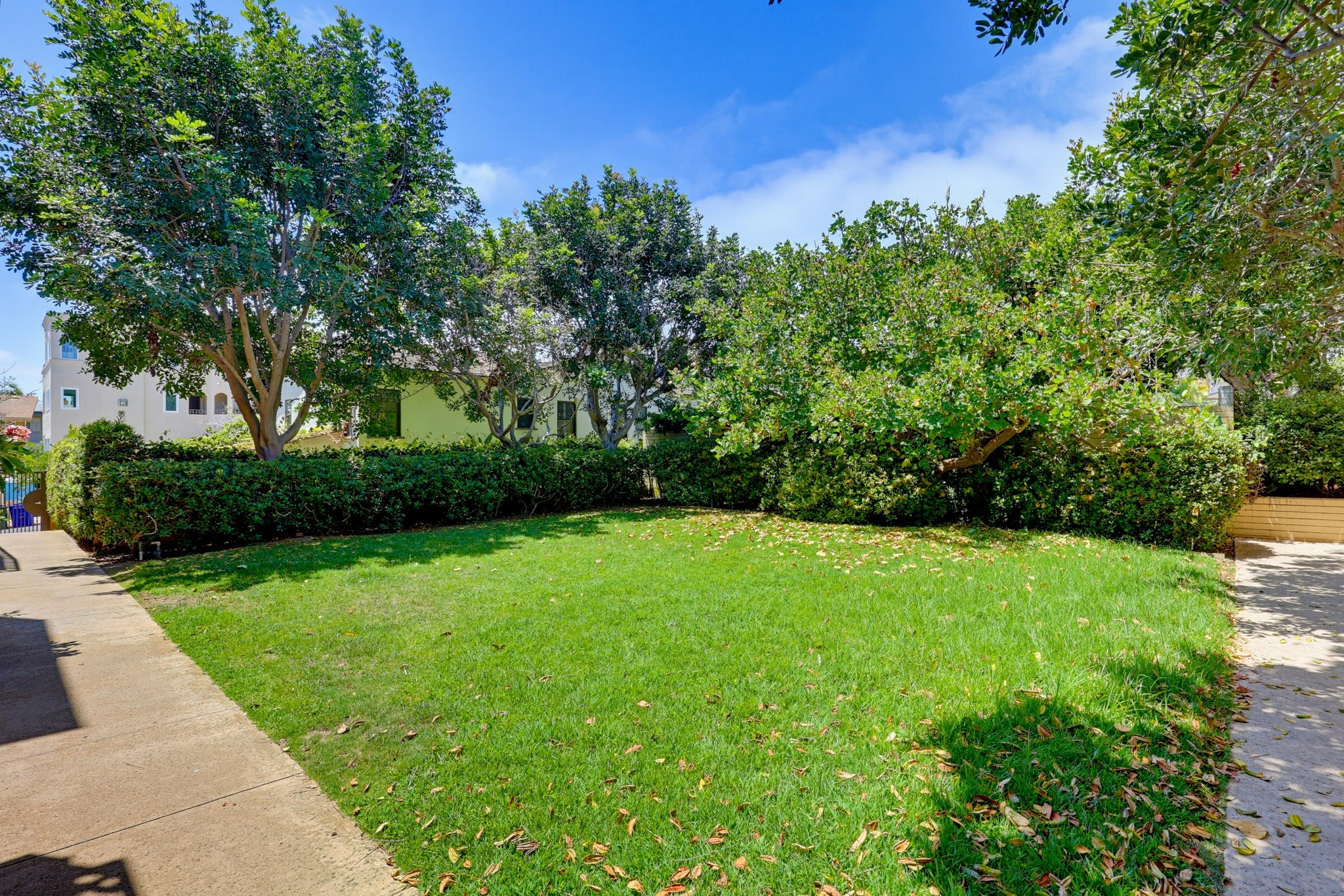 Virtual tour photo 73 of 90 for 2942 Lawrence St