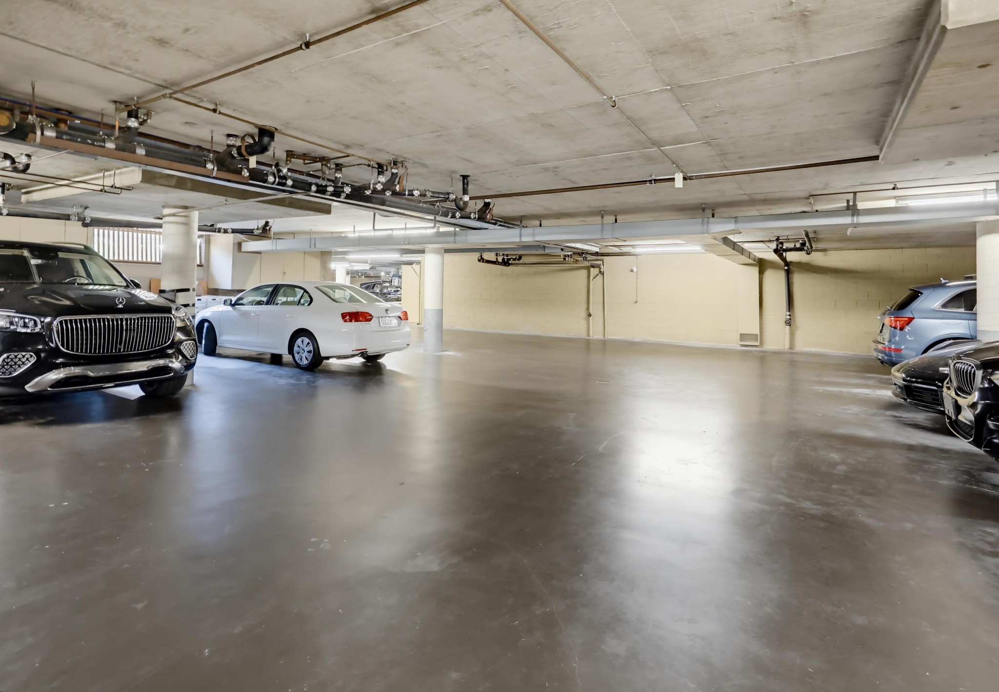 Virtual tour photo 82 of 90 for 2942 Lawrence St