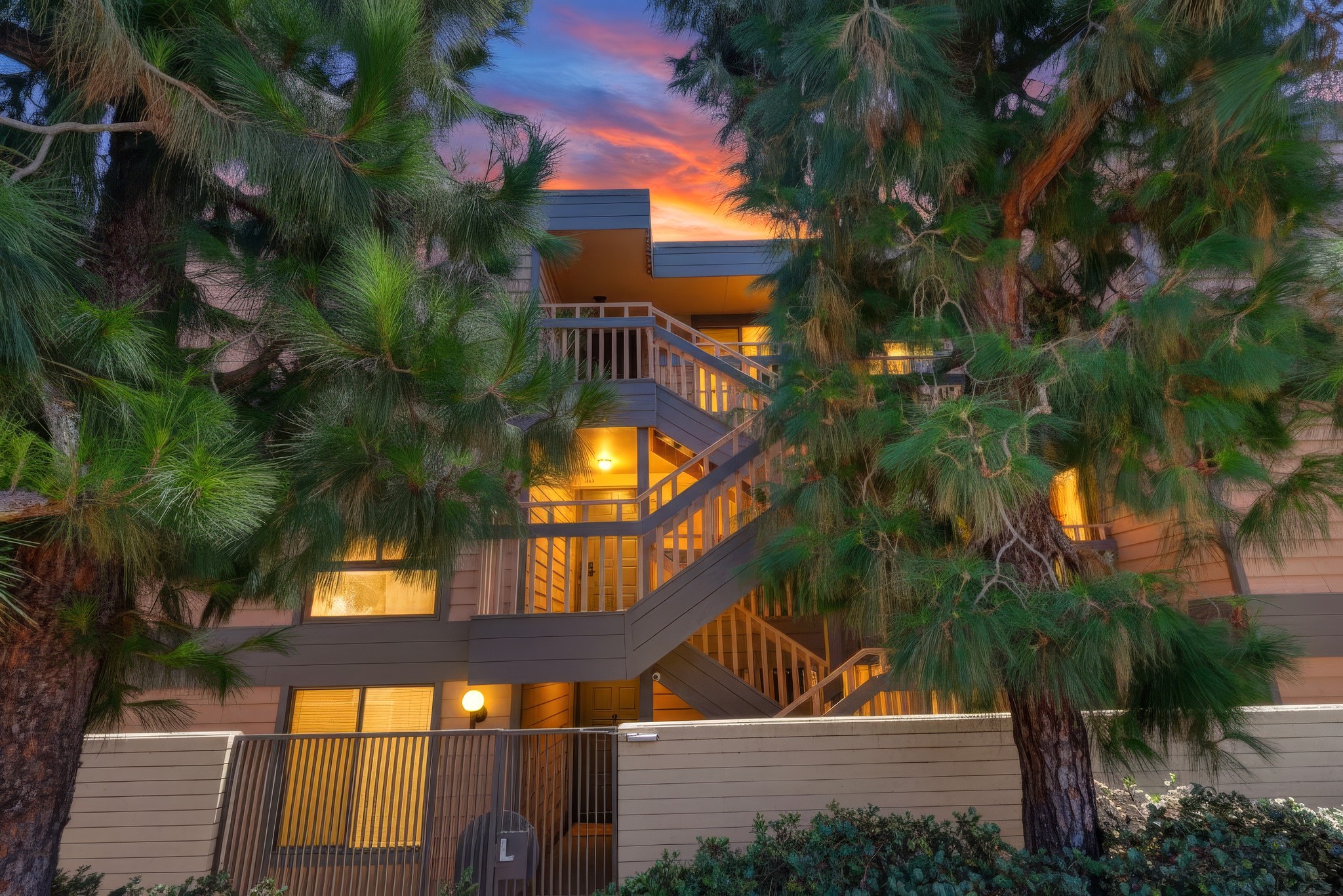 Virtual tour photo 90 of 90 for 2942 Lawrence St