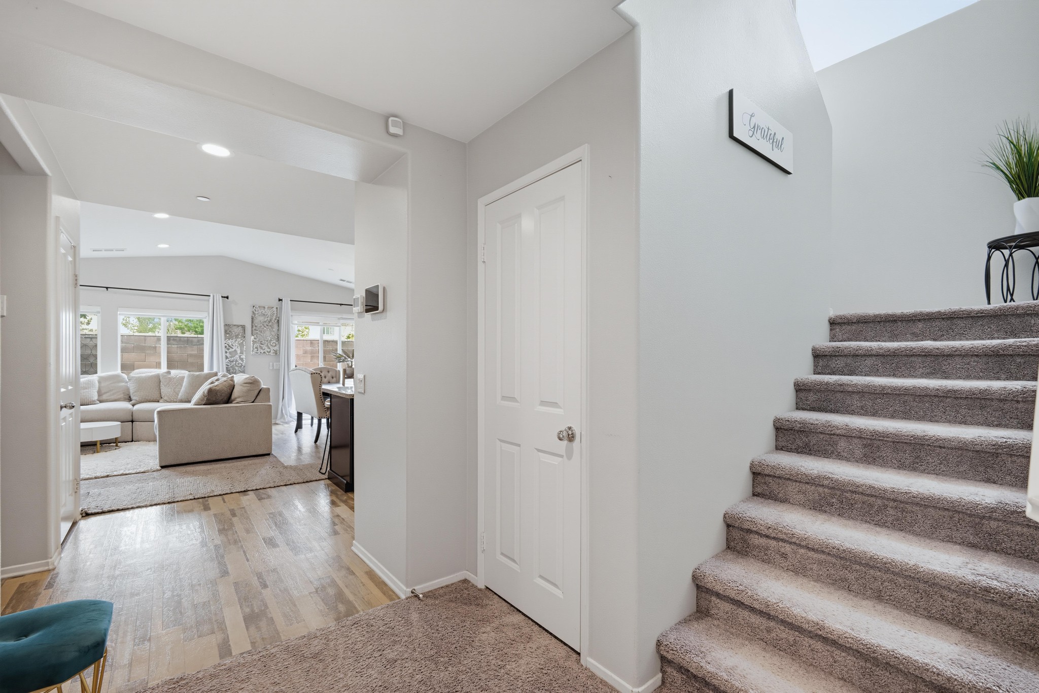 Virtual tour photo 12 of 40 for 29425 Hazel Ln