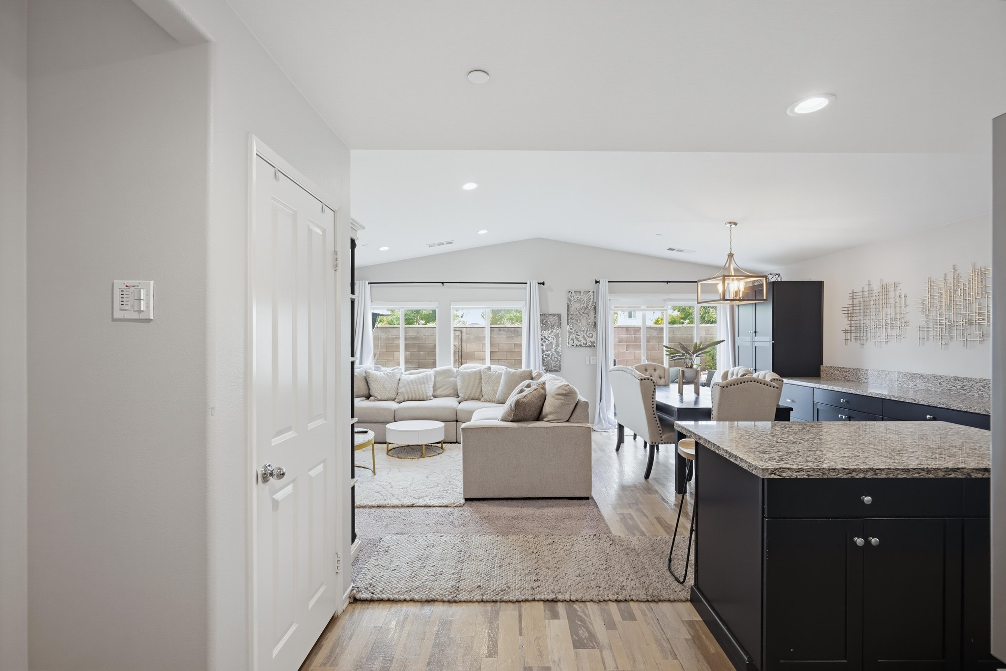Virtual tour photo 13 of 40 for 29425 Hazel Ln