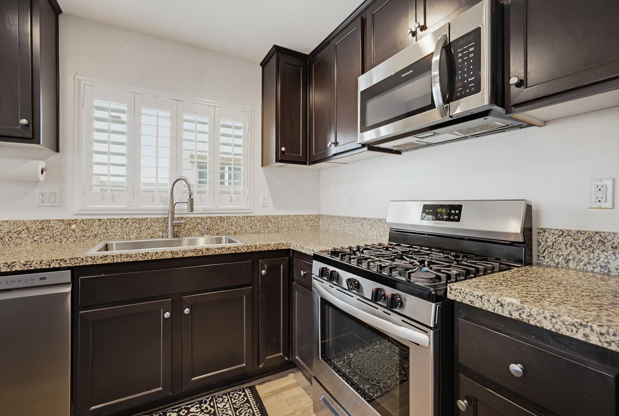 Virtual tour photo 16 of 40 for 29425 Hazel Ln